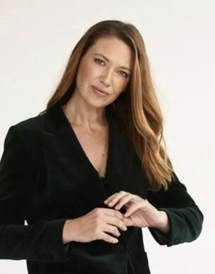 Susan Torv's daughter Anna Torv.